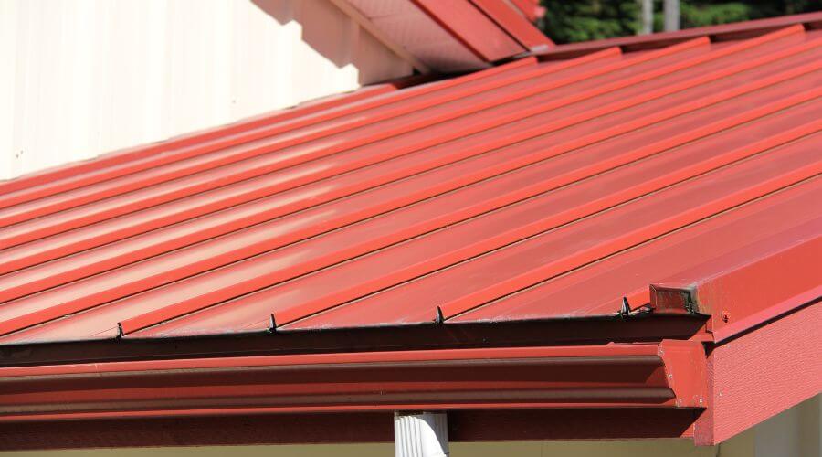 Professional gutter cleaning services in Oakwood, GA
